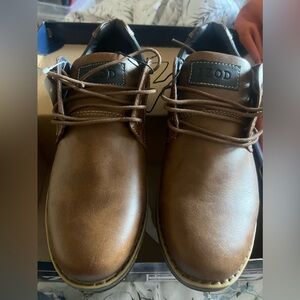 Men’s brown oxfords by Izod size 10